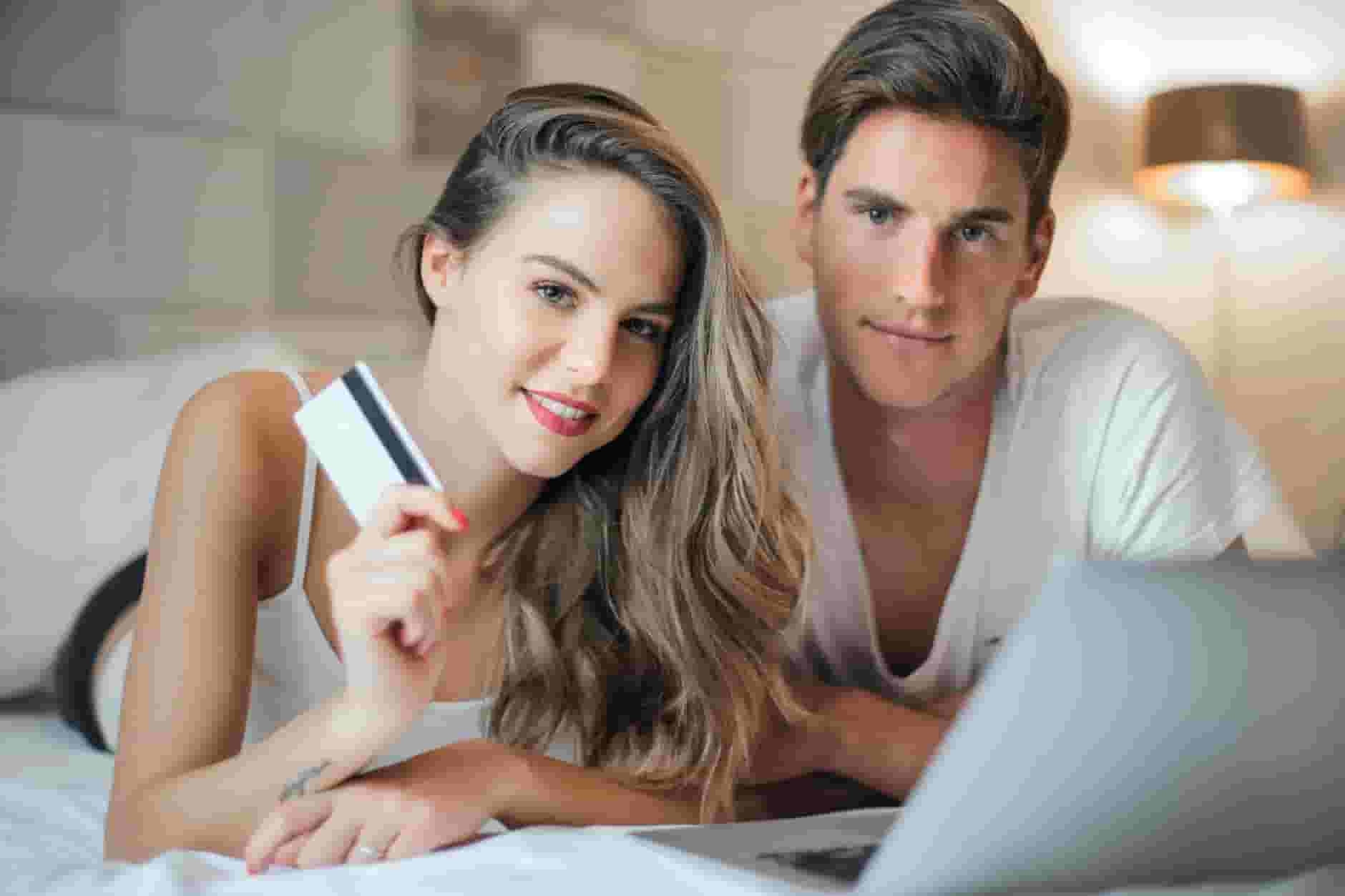 Reality of love and money in healthy romantic relationships